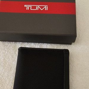 Tumi ALPHA L-Fold wallet in black